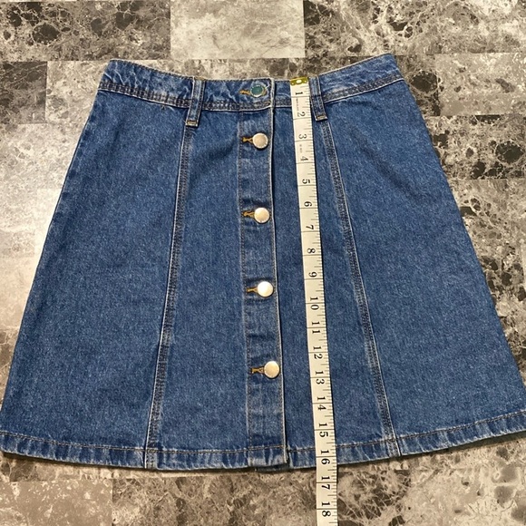 H&M Front Button Denim Skirt - Size 2 - Picture 6 of 9